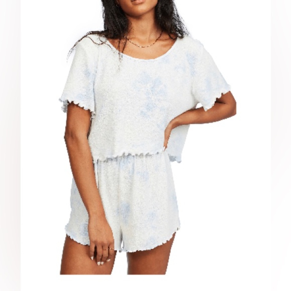 Billabong women top size small